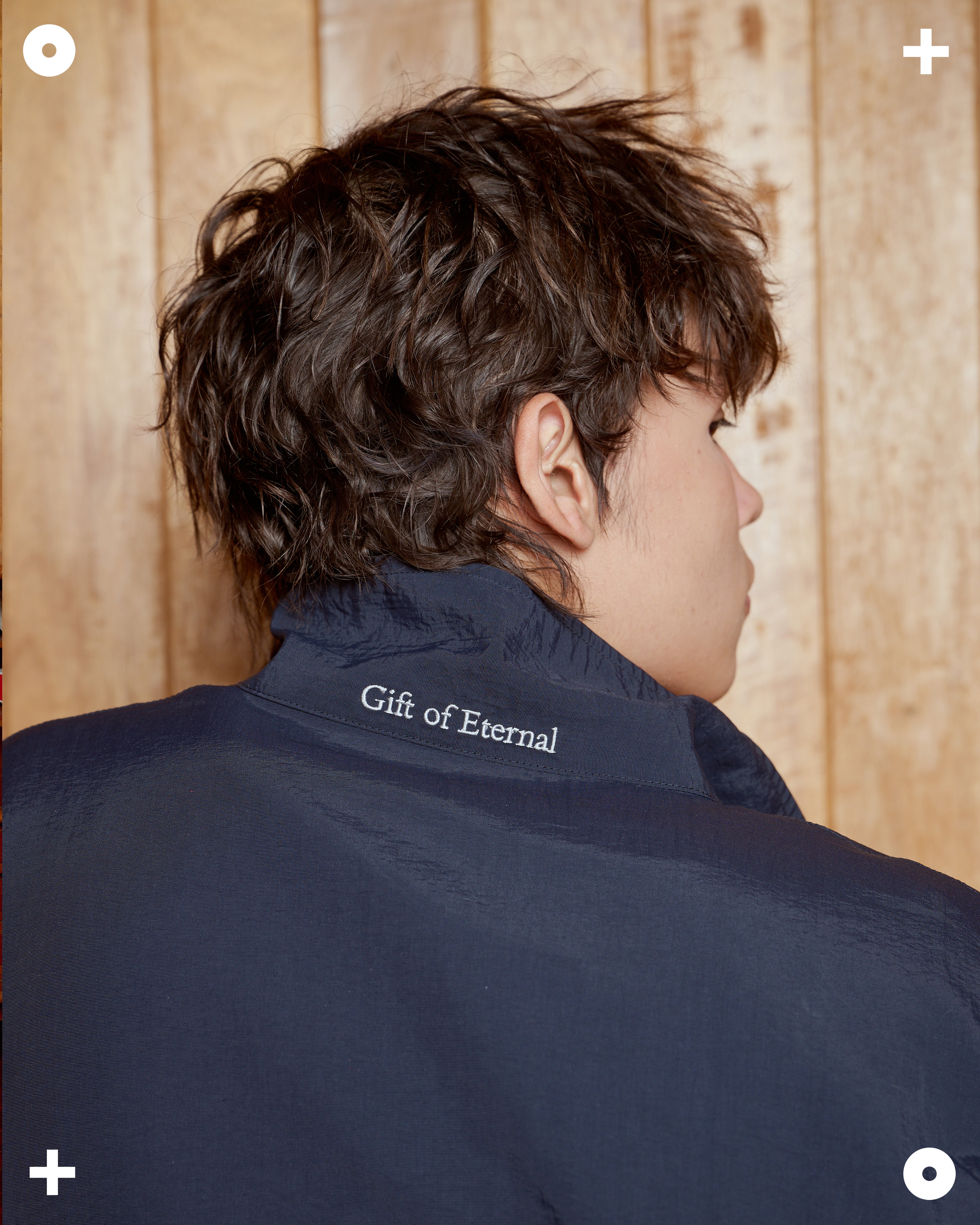 AOE-REVJACKET-DECISIVE