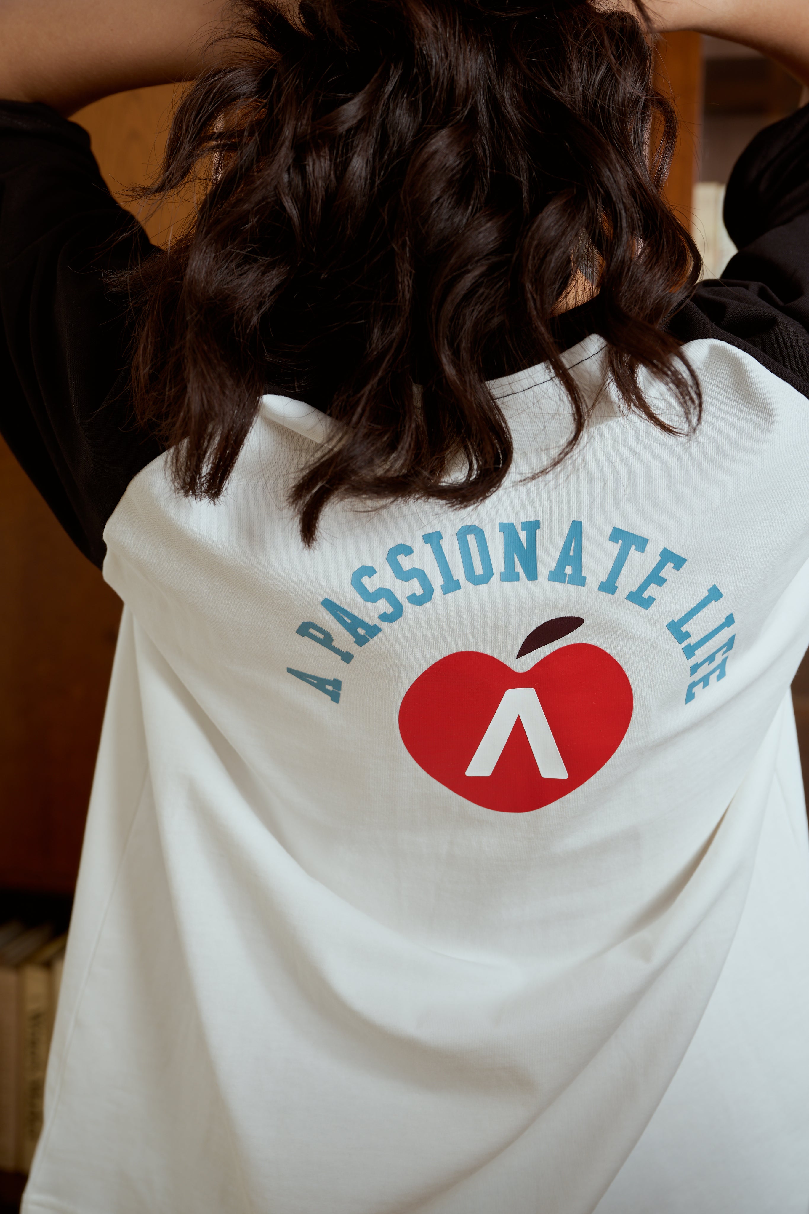 AOE-RAGLAN-BLACKDIAMOND